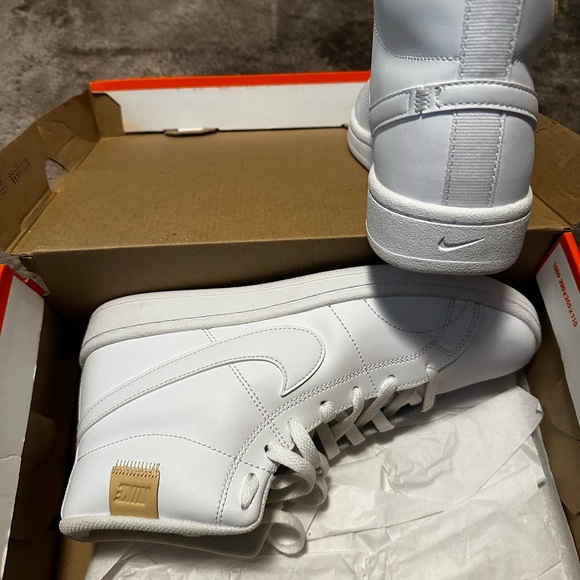Nike (white leather hightop) size 8.5 new - Picture 2 of 6